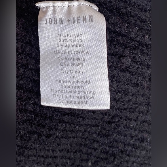 J and J mock neck sweater - black and white color blocking - size S - Picture 14 of 14